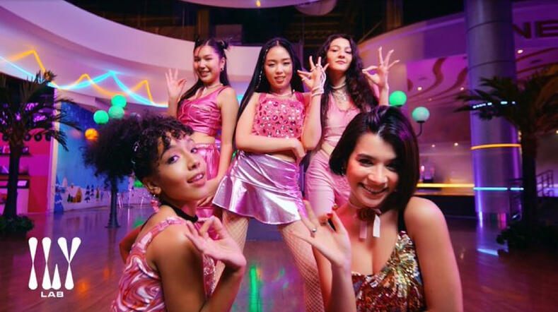 MXFRUIT 'นี่นะคะ (I’m Here!)' OFFICIAL MV (Phuwin)